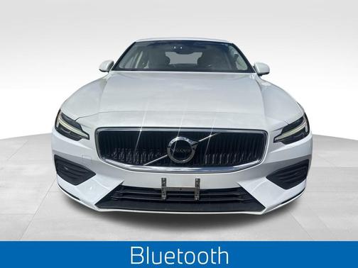 2020 Volvo S60 T5 Momentum