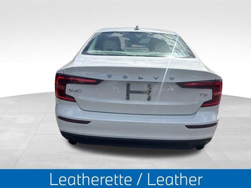 2020 Volvo S60 T5 Momentum