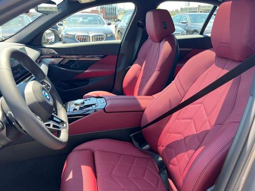 Gray 2027 BMW i5 eDrive40