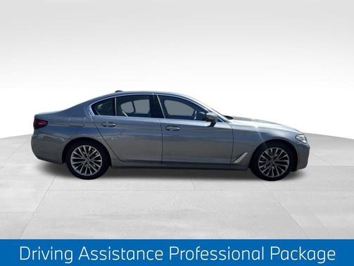 Gray 2023 BMW 530 i xDrive