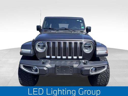 Granite Crystal Metallic Clearcoat 2019 Jeep Wrangler Unlimited Sahara