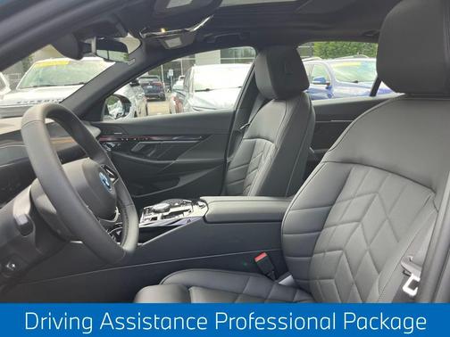 2025 BMW i5 eDrive40