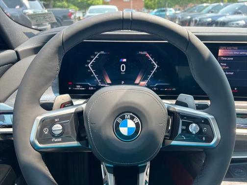 2025 BMW 740 i