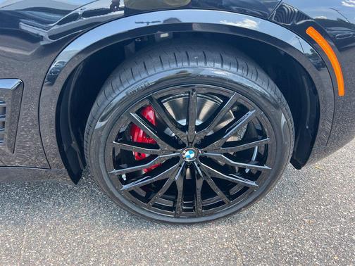 Black Sapphire Metallic 2026 BMW X5 M60i