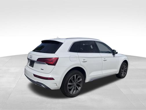 Ibis White 2021 Audi Q5 45 Premium Plus