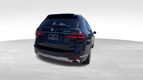 Black Sapphire Metallic 2024 BMW X7 xDrive40i