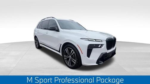 2023 BMW X7 M60i