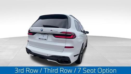 2023 BMW X7 M60i