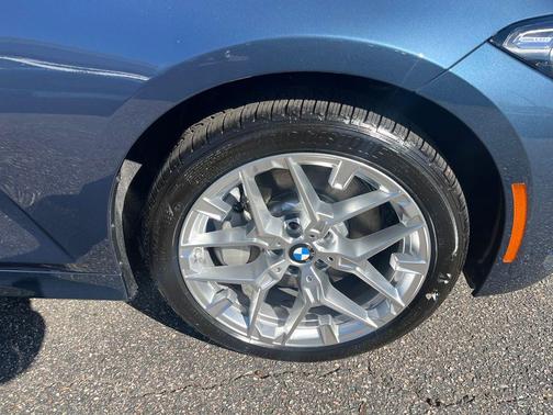 2026 BMW 330 i xDrive