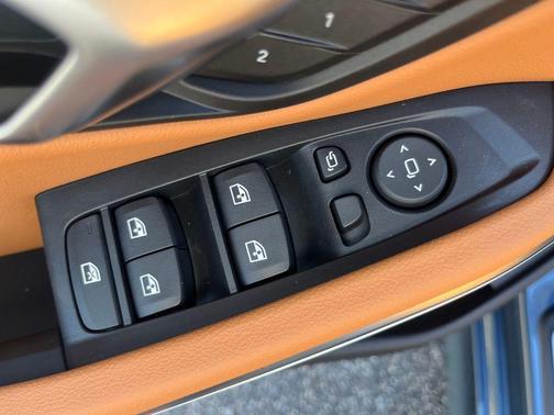 2026 BMW 330 i xDrive