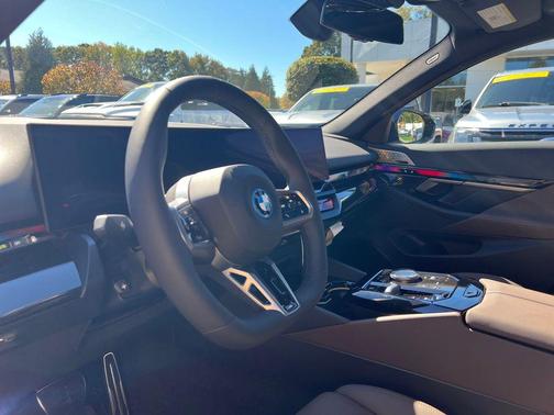 2026 BMW 550e xDrive