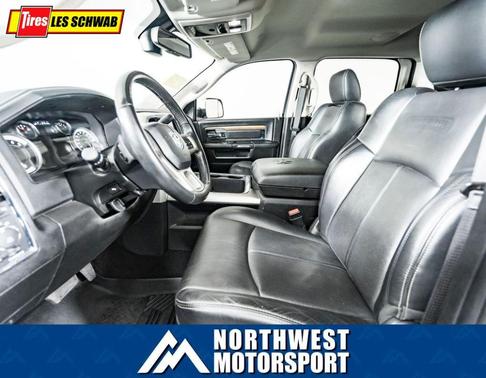 Photo 2 of 31 of 2018 RAM 3500 Laramie