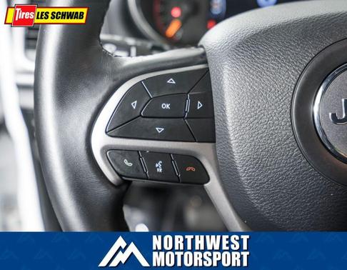 2020 Jeep Grand Cherokee Laredo for sale in Puyallup, WA - image 21