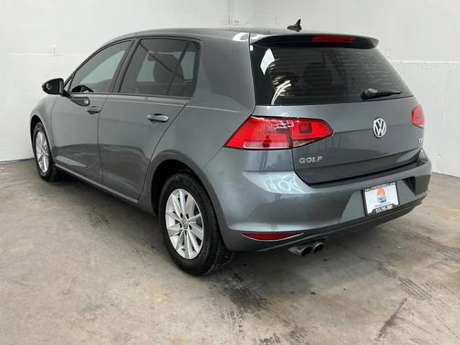 2017 Volkswagen Golf TSI SE 4-Door