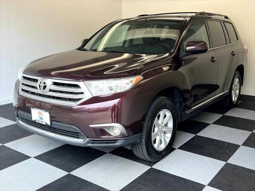 2013 Toyota Highlander SE