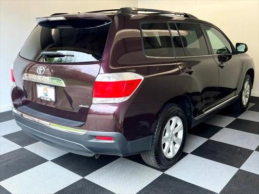 2013 Toyota Highlander SE