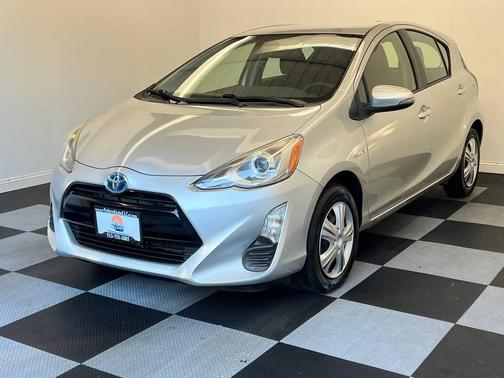 2016 Toyota Prius c Two