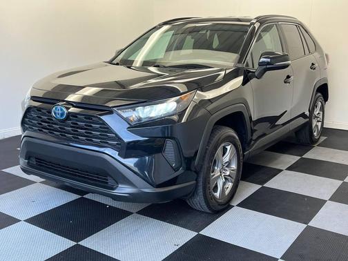 2022 Toyota RAV4 Hybrid LE
