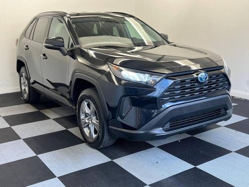 2022 Toyota RAV4 Hybrid LE