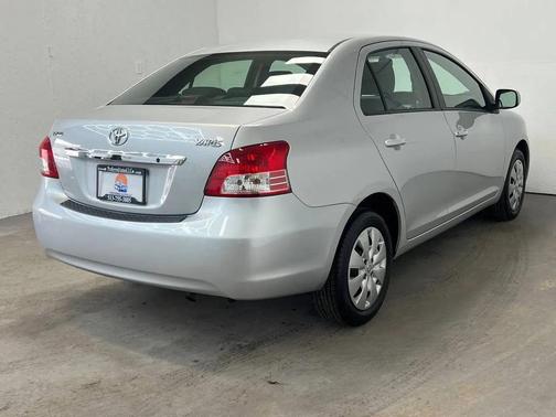 2010 Toyota Yaris Base