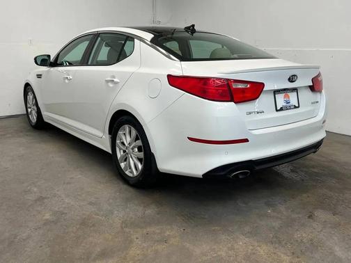 WHITE 2015 Kia Optima EX