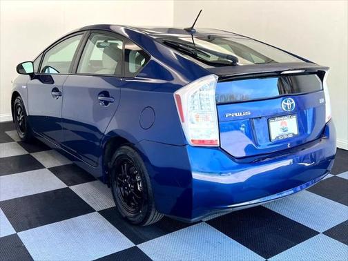 2010 Toyota Prius III