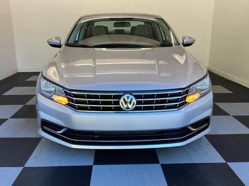 2018 Volkswagen Passat 2.0T S