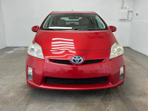 RED 2010 Toyota Prius II