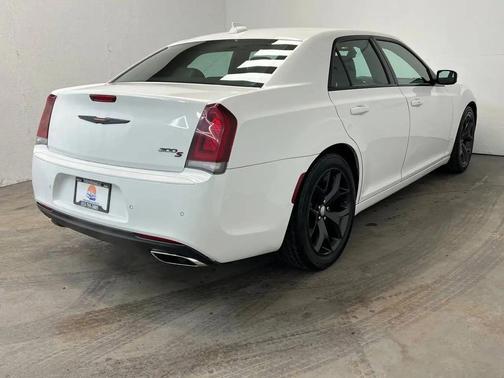 2021 Chrysler 300 S