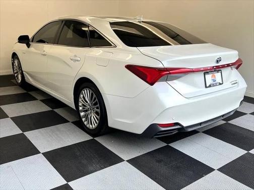 2020 Toyota Avalon Hybrid Limited