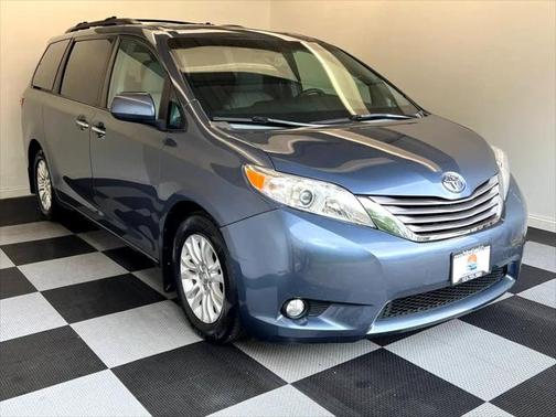 2015 Toyota Sienna XLE