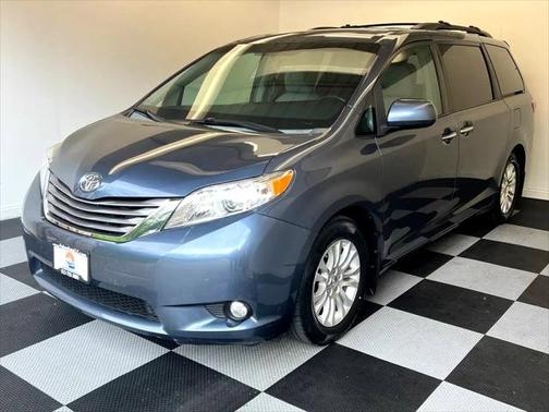 2015 Toyota Sienna XLE
