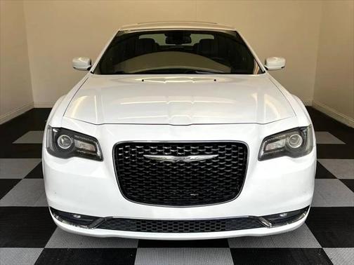 2016 Chrysler 300 S