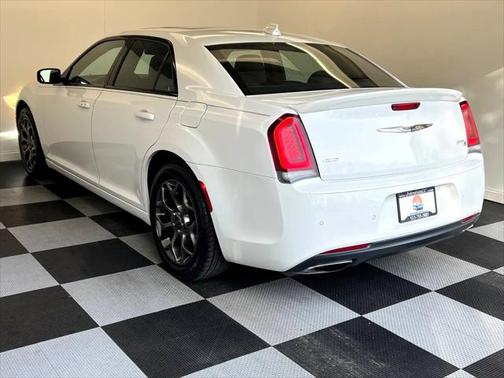 2016 Chrysler 300 S