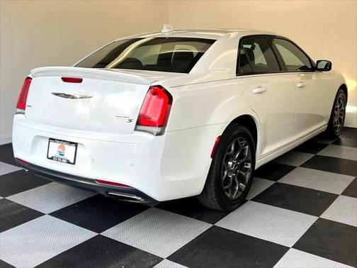 2016 Chrysler 300 S
