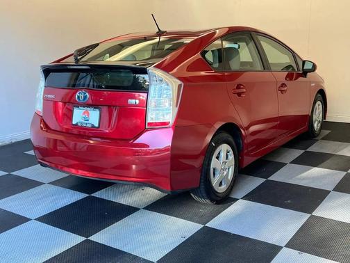 RED 2011 Toyota Prius II
