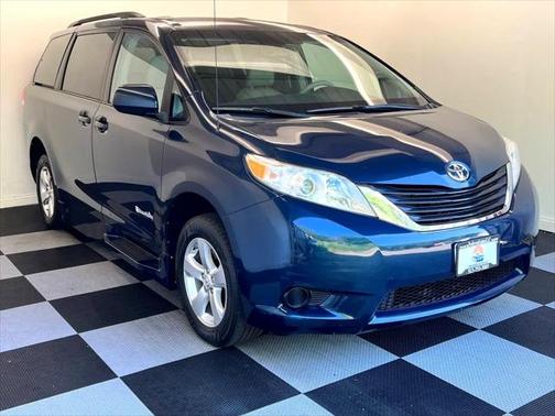 2012 Toyota Sienna LE