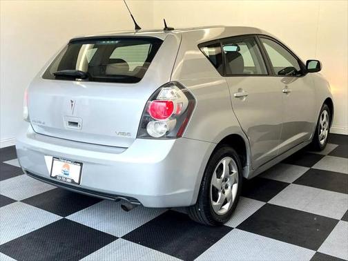 2009 Pontiac Vibe Base