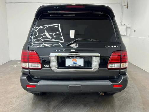 2005 Lexus LX 470 Base