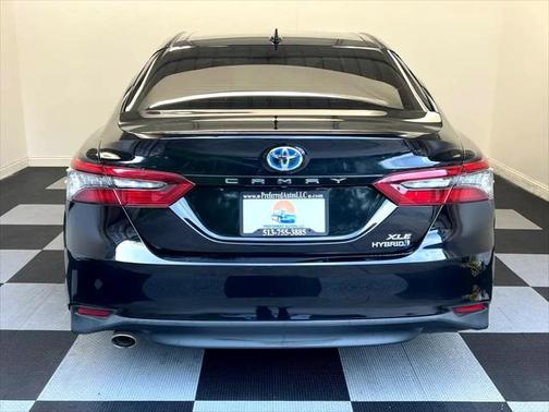 2021 Toyota Camry Hybrid XLE