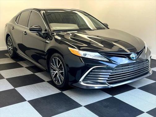 2021 Toyota Camry Hybrid XLE