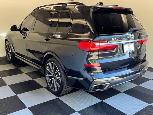 2020 BMW X7 M50i