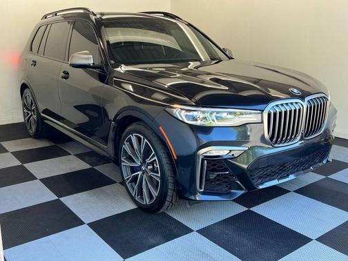 2020 BMW X7 M50i