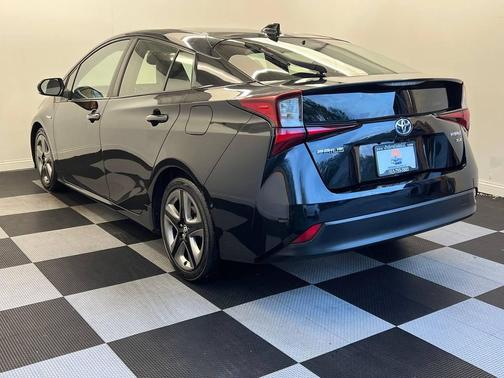 2021 Toyota Prius XLE