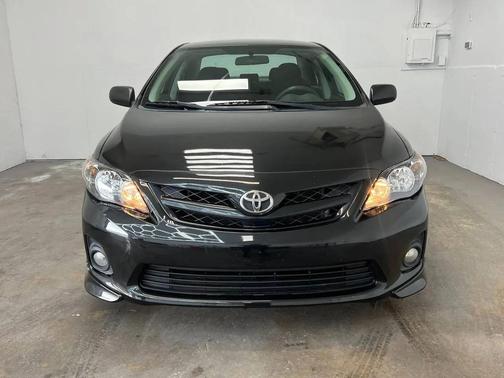 BLACK 2011 Toyota Corolla S