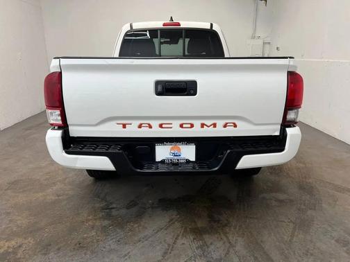 WHITE 2021 Toyota Tacoma SR