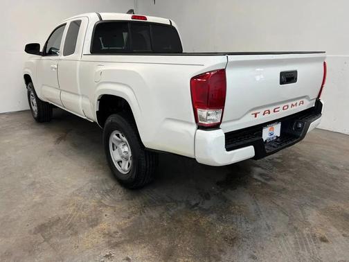 WHITE 2021 Toyota Tacoma SR