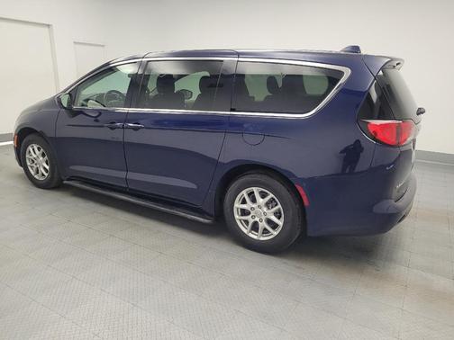 2020 Chrysler Voyager LX
