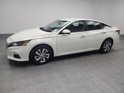 2022 Nissan Altima S FWD