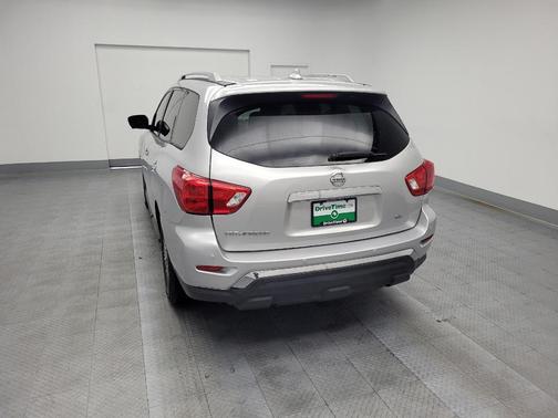 2019 Nissan Pathfinder SL